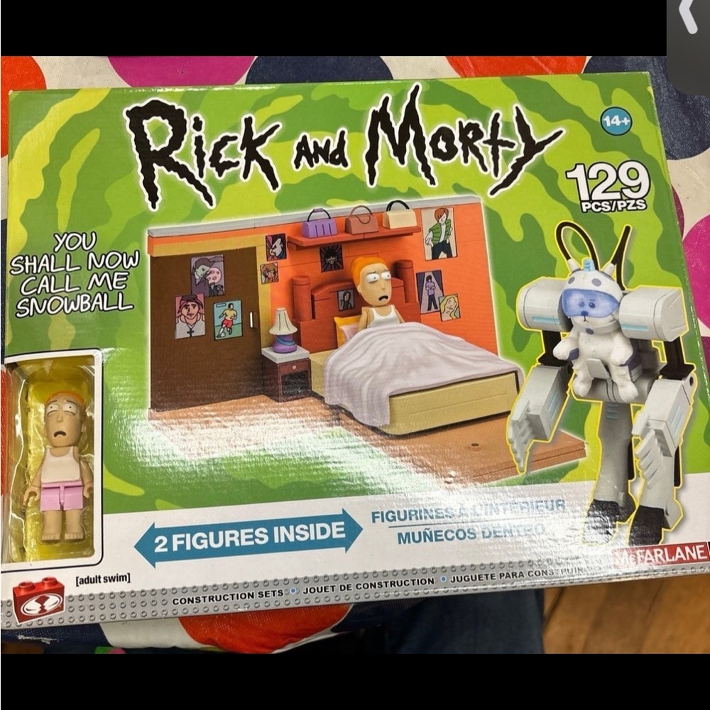 Rick and Morty Bedroom Set with Snowball Figure